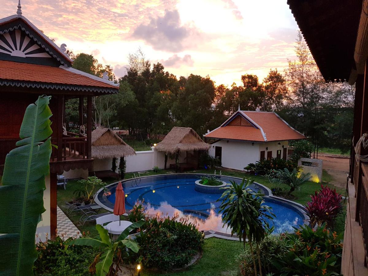 Sunbird Garden Resort Sihanoukville Buitenkant foto